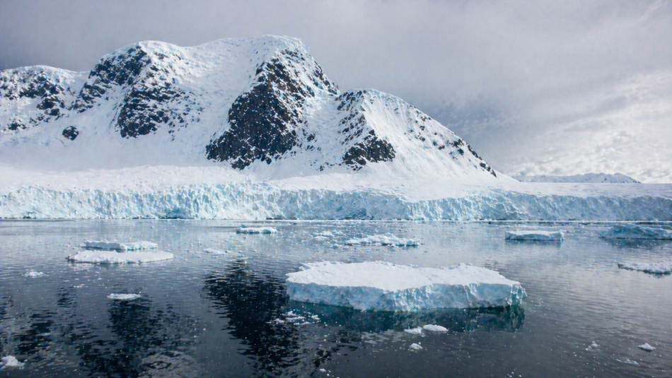 В ледяной пещере Румынии нашли бактерию, неуязвимую для современных антибиотиков
